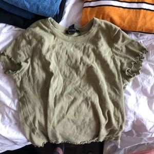 small cropped green t shirt